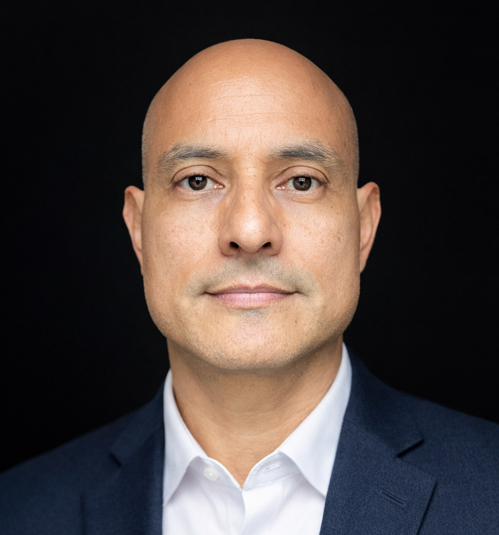 Roberto Lopez portrait